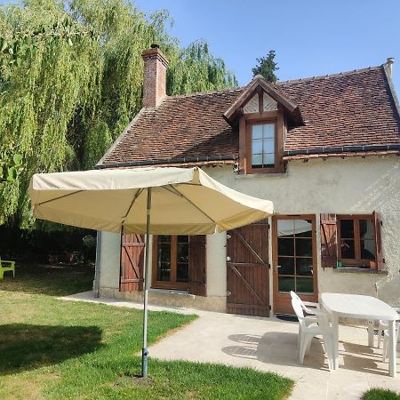 La Petite Maison Dans La Foret Gy-en-Sologne Экстерьер фото